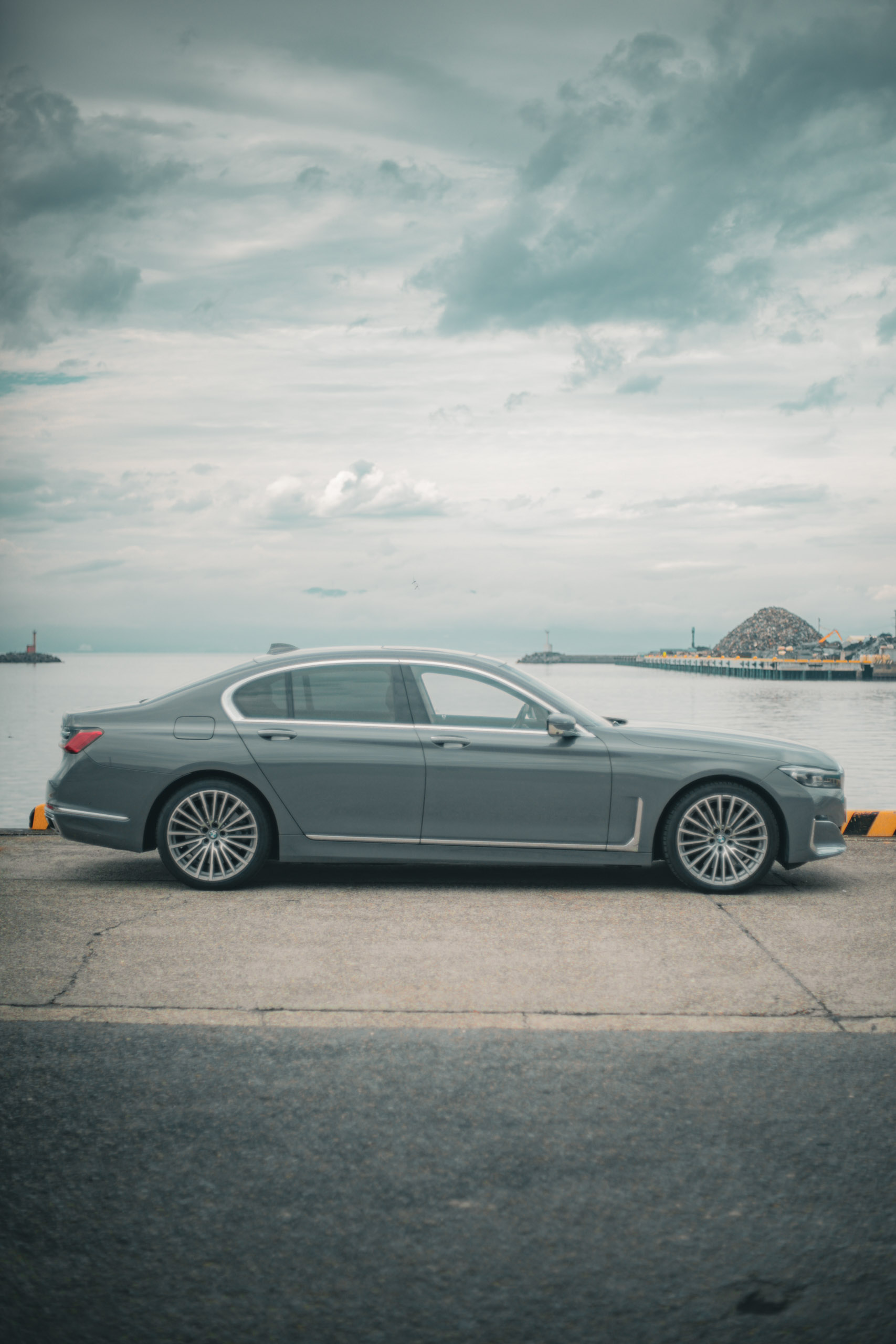 BMW・750i xドライブ ラグジュアリー（2019）ピュアな内燃機関が息づくラグジュアリー
