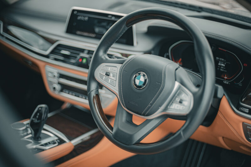 BMW・750i xドライブ ラグジュアリー（2019）ピュアな内燃機関が息づくラグジュアリー