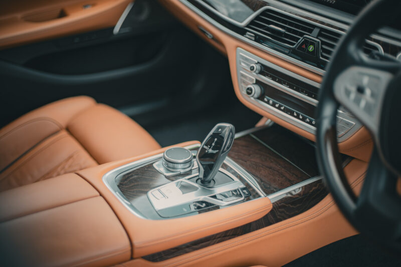 BMW・750i xドライブ ラグジュアリー（2019）ピュアな内燃機関が息づくラグジュアリー