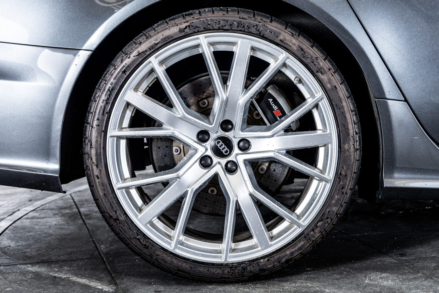 RS6アバント パフォーマンス 4WD