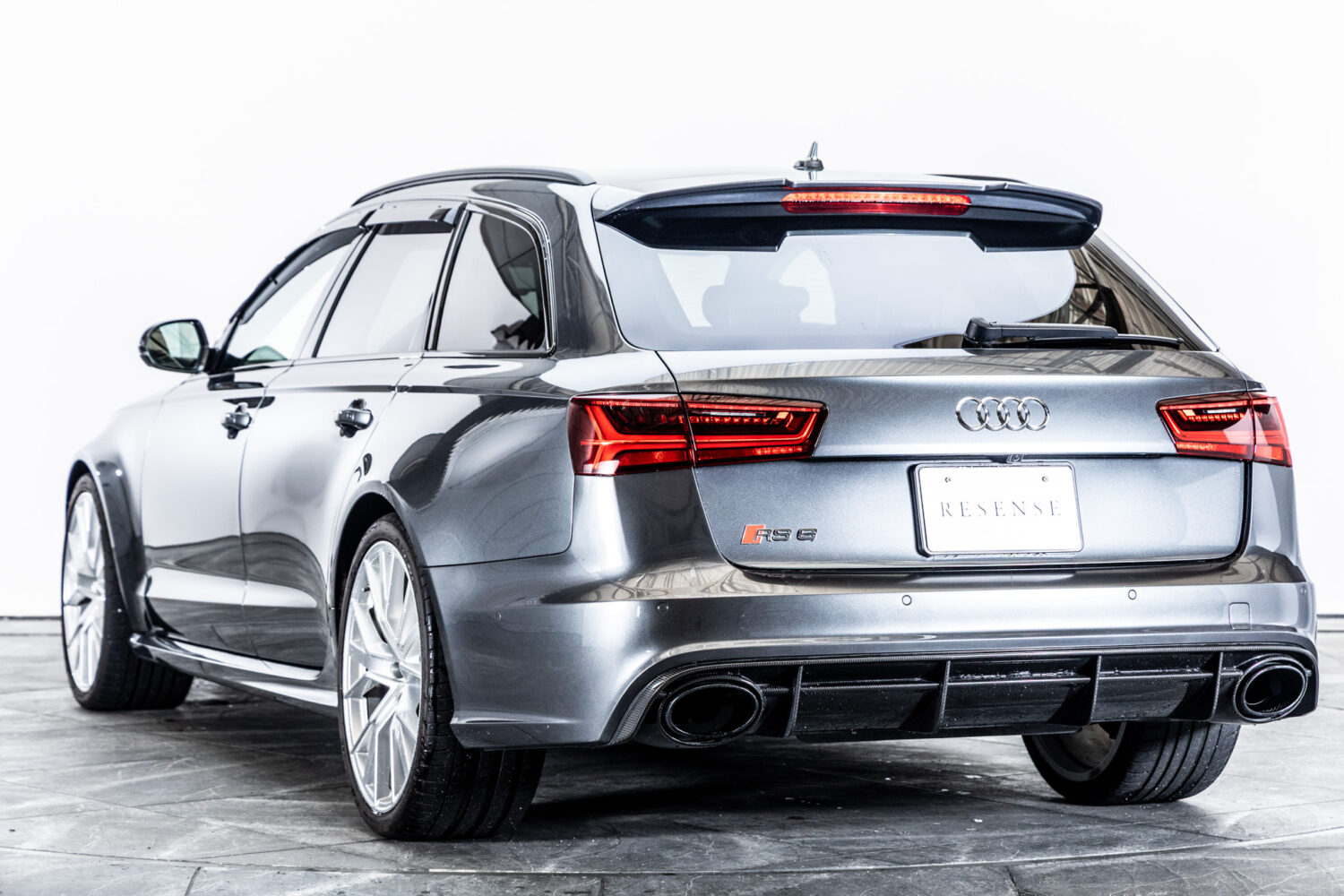 RS6アバント パフォーマンス 4WD