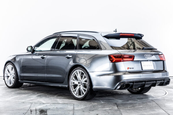RS6アバント パフォーマンス 4WD