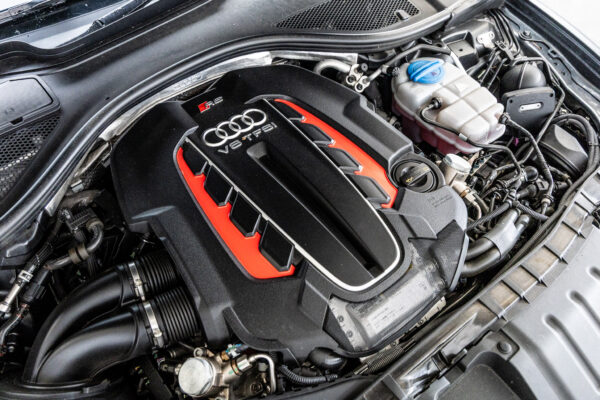 RS6アバント パフォーマンス 4WD