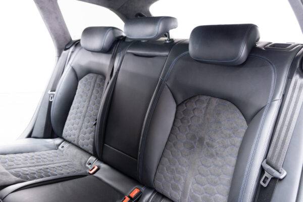 RS6アバント パフォーマンス 4WD