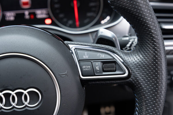 RS6アバント パフォーマンス 4WD