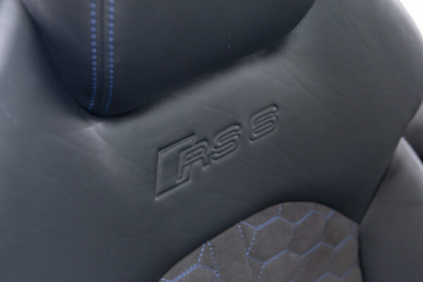 RS6アバント パフォーマンス 4WD