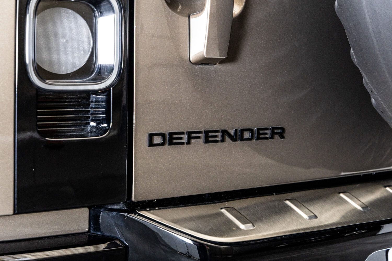 ディフェンダー 110X 3.0L D300 4WD