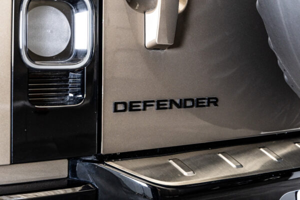 ディフェンダー 110X 3.0L D300 4WD