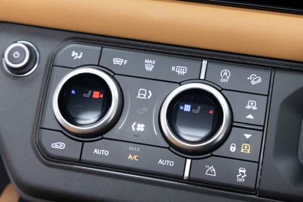 ディフェンダー 110X 3.0L D300 4WD