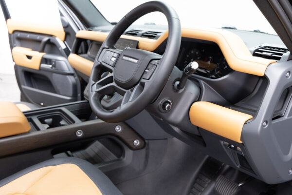 ディフェンダー 110X DynamicHSE D300 4WD