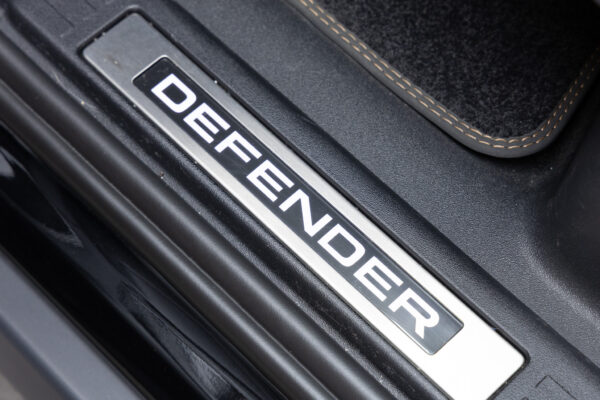 ディフェンダー 110X DynamicHSE D300 4WD