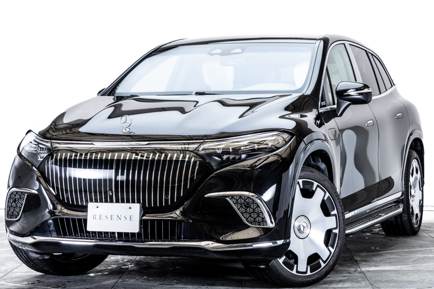 EQS SUV 680ファーストクラスPKG 4WD 左H