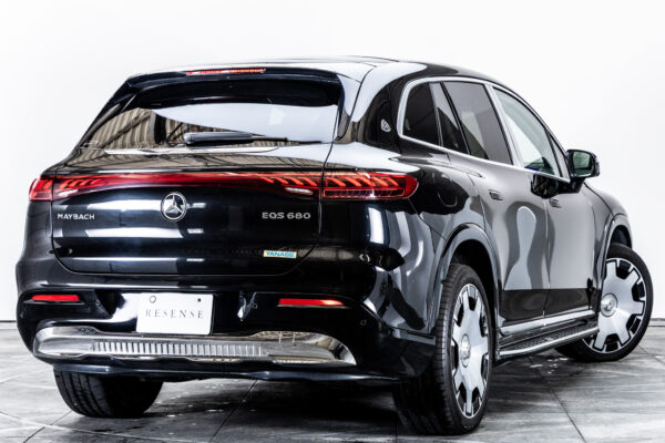 EQS SUV 680ファーストクラスPKG 4WD 左H