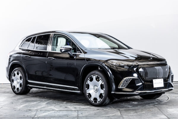 EQS SUV 680ファーストクラスPKG 4WD 左H