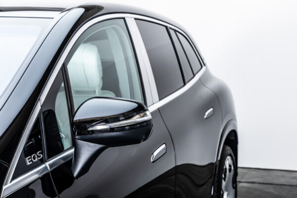 EQS SUV 680ファーストクラスPKG 4WD 左H