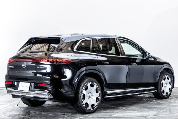 EQS SUV 680ファーストクラスPKG 4WD 左H