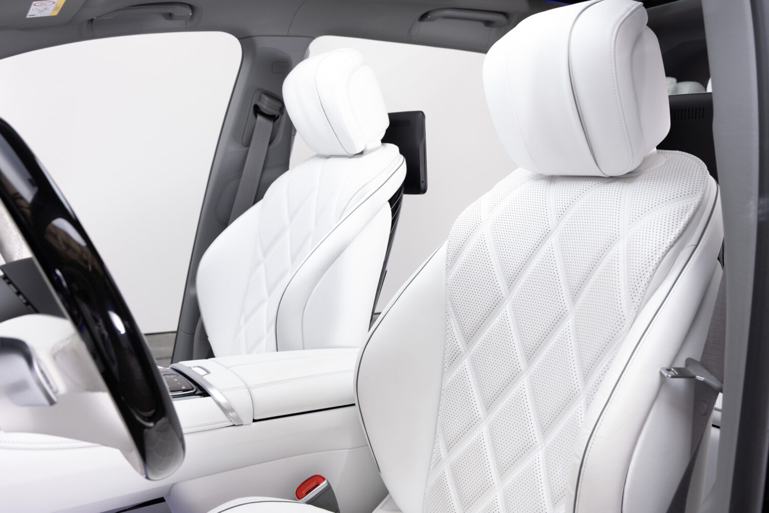 EQS SUV 680ファーストクラスPKG 4WD 左H