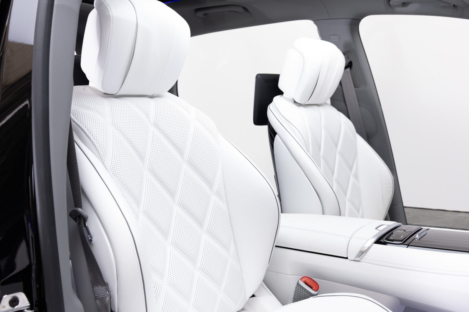 EQS SUV 680ファーストクラスPKG 4WD 左H
