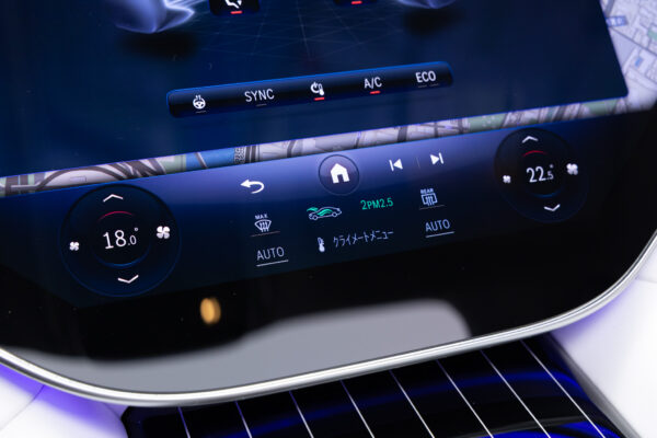 EQS SUV 680ファーストクラスPKG 4WD 左H
