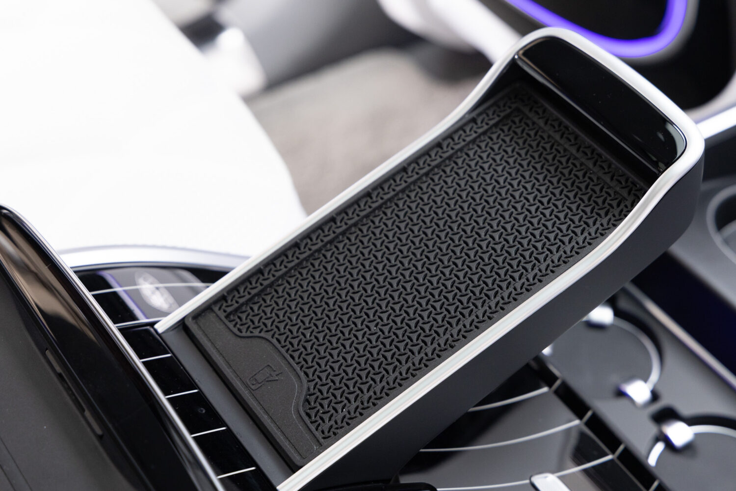 EQS SUV 680ファーストクラスPKG 4WD 左H