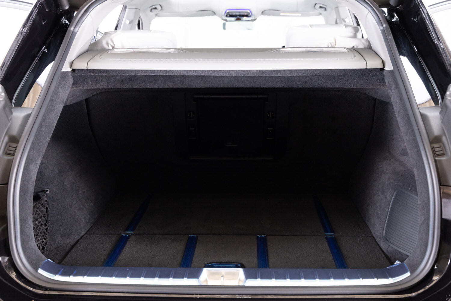 EQS SUV 680ファーストクラスPKG 4WD 左H