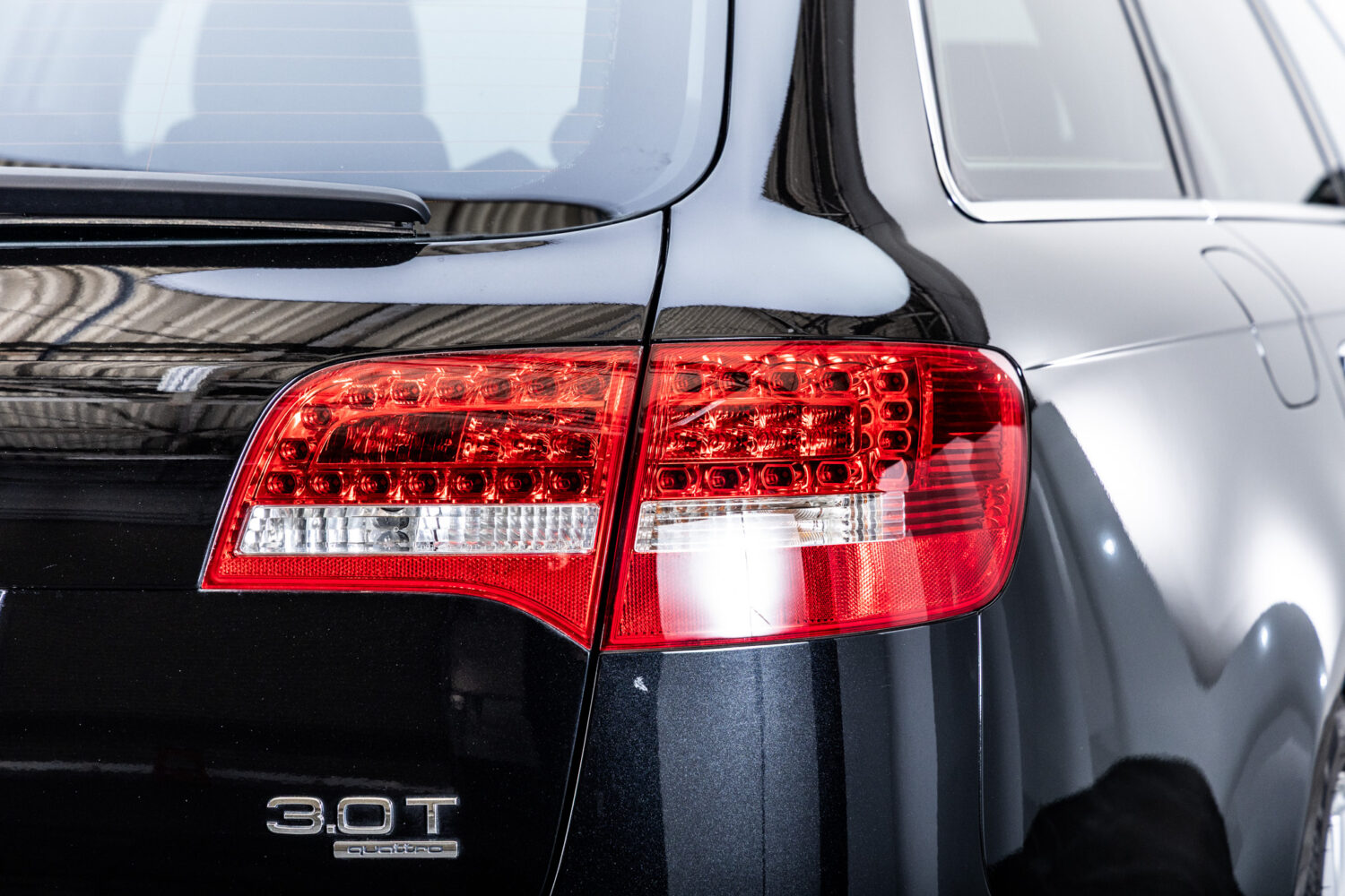 A6アバント3.0TFSI クワトロ 4WD