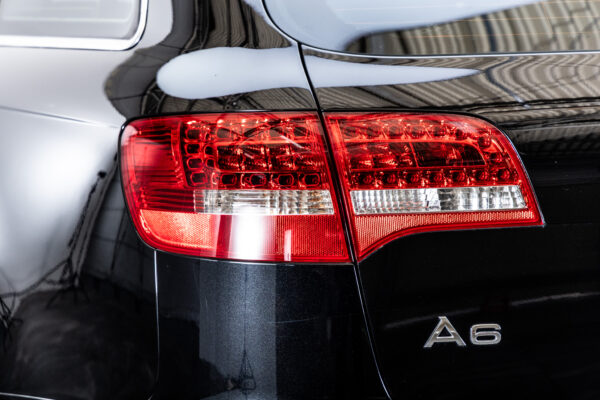 A6アバント3.0TFSI クワトロ 4WD