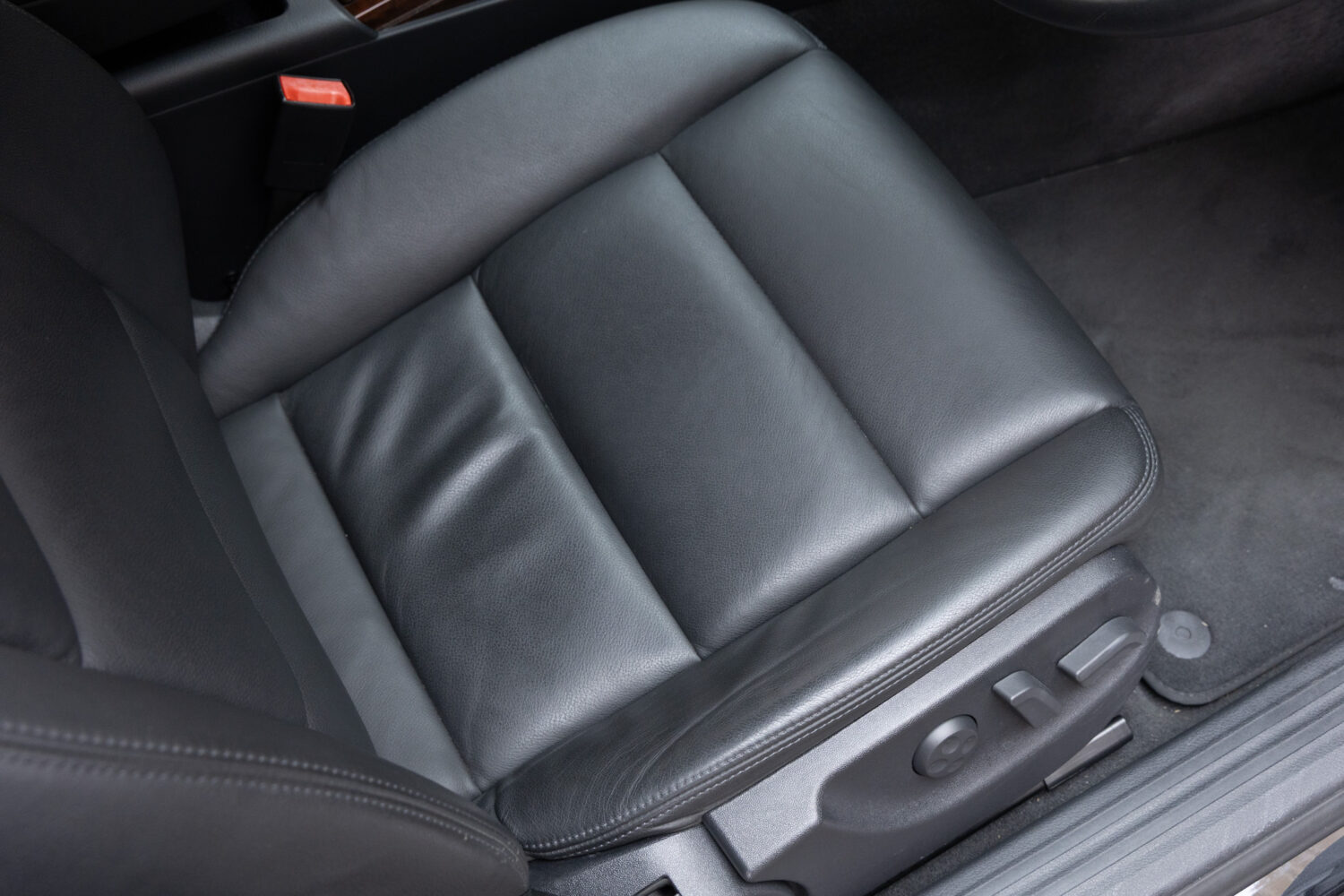 A6アバント3.0TFSI クワトロ 4WD