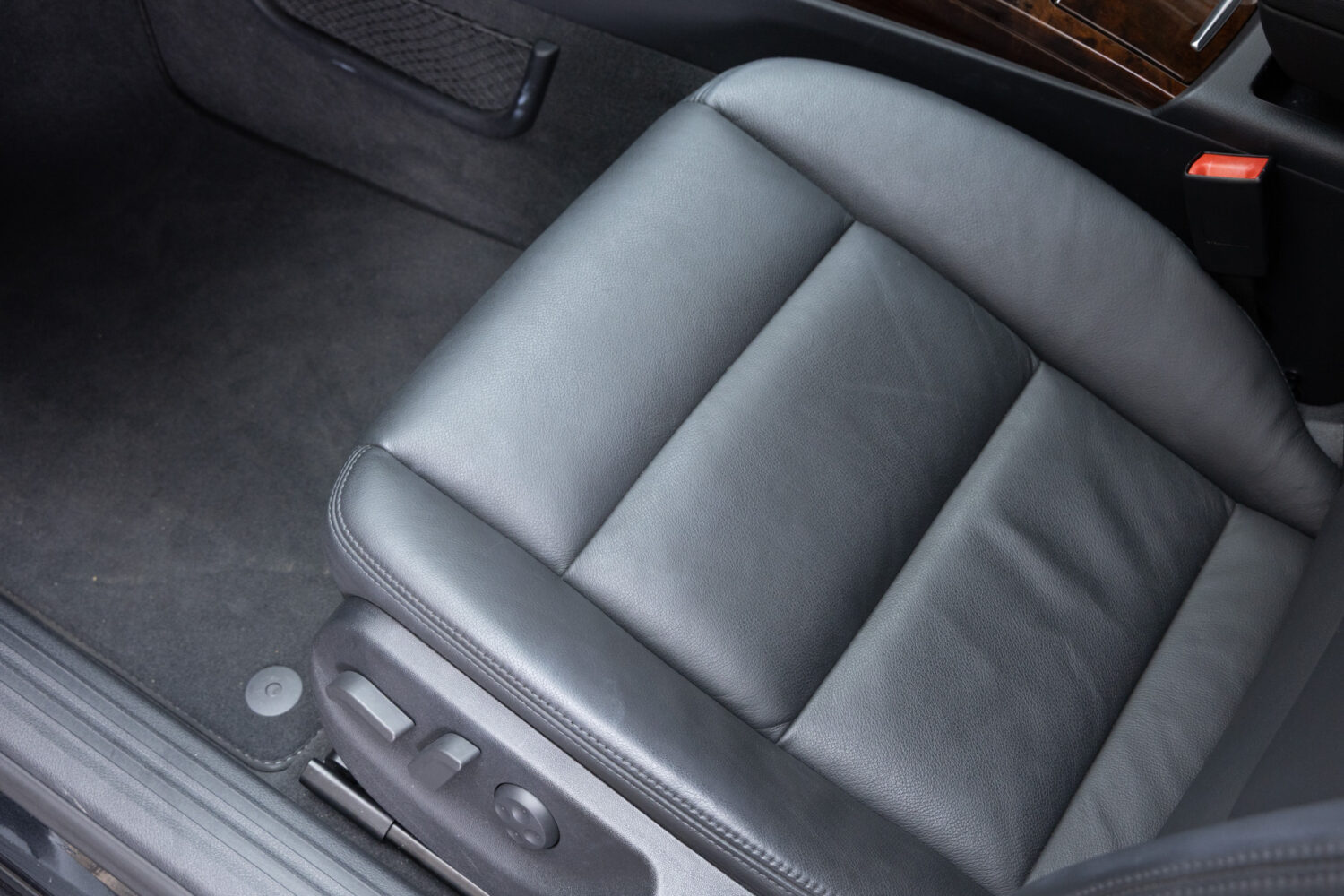 A6アバント3.0TFSI クワトロ 4WD