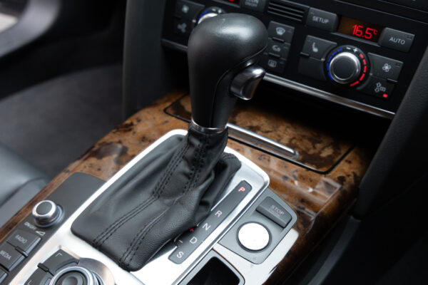 A6アバント3.0TFSI クワトロ 4WD