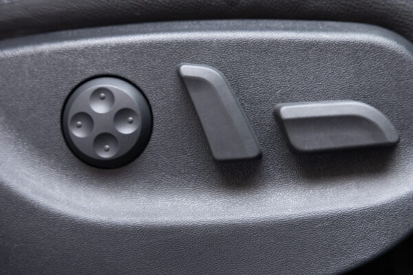 A6アバント3.0TFSI クワトロ 4WD