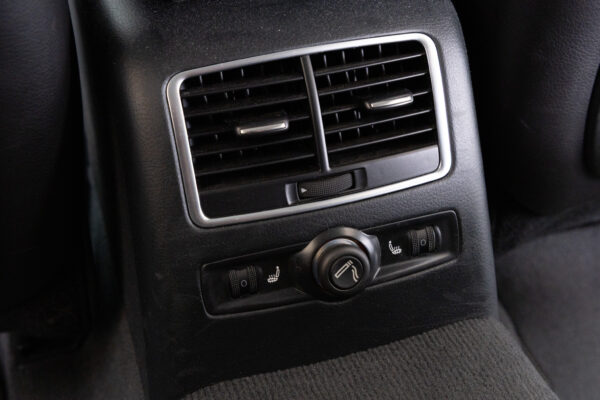 A6アバント3.0TFSI クワトロ 4WD