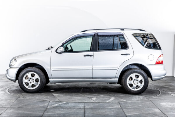 Mクラス ML350 4WD