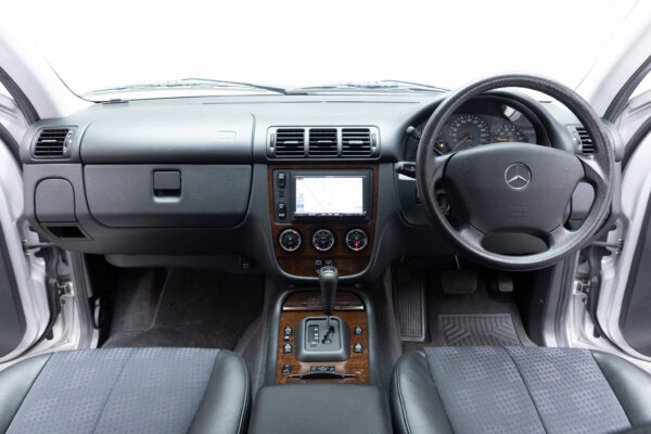 Mクラス ML350 4WD