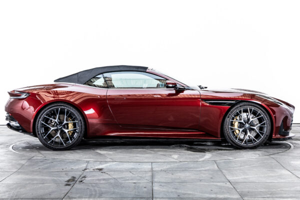 DB12ヴォランテ 4.0 V8