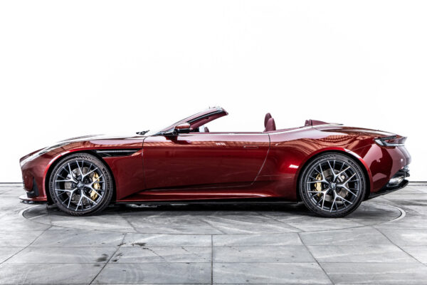 DB12ヴォランテ 4.0 V8