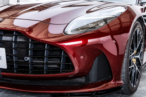 DB12ヴォランテ 4.0 V8