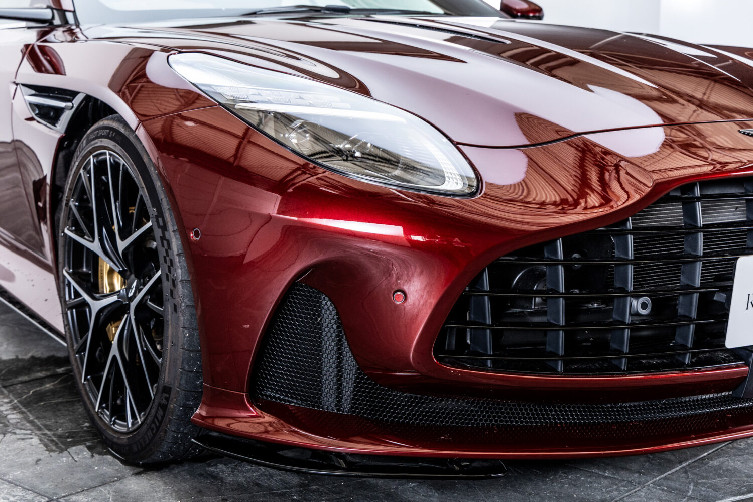DB12ヴォランテ 4.0 V8