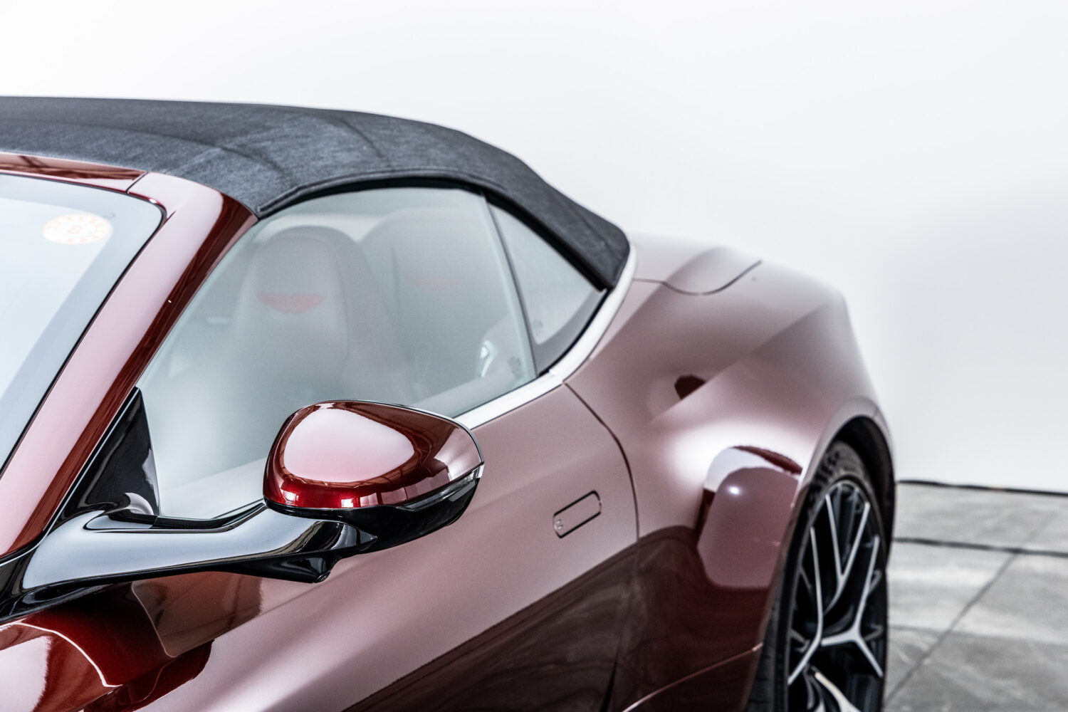 DB12ヴォランテ 4.0 V8