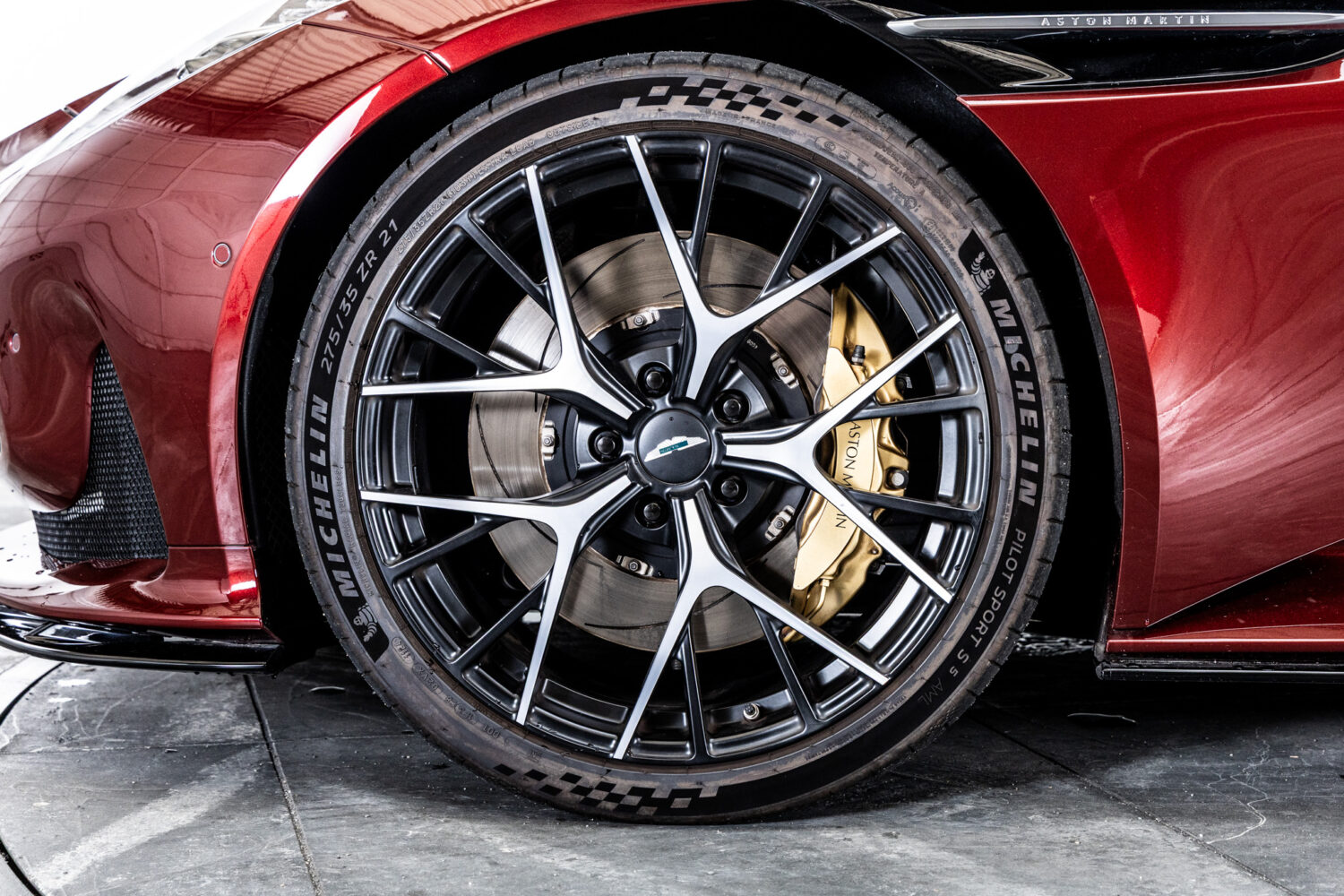 DB12ヴォランテ 4.0 V8