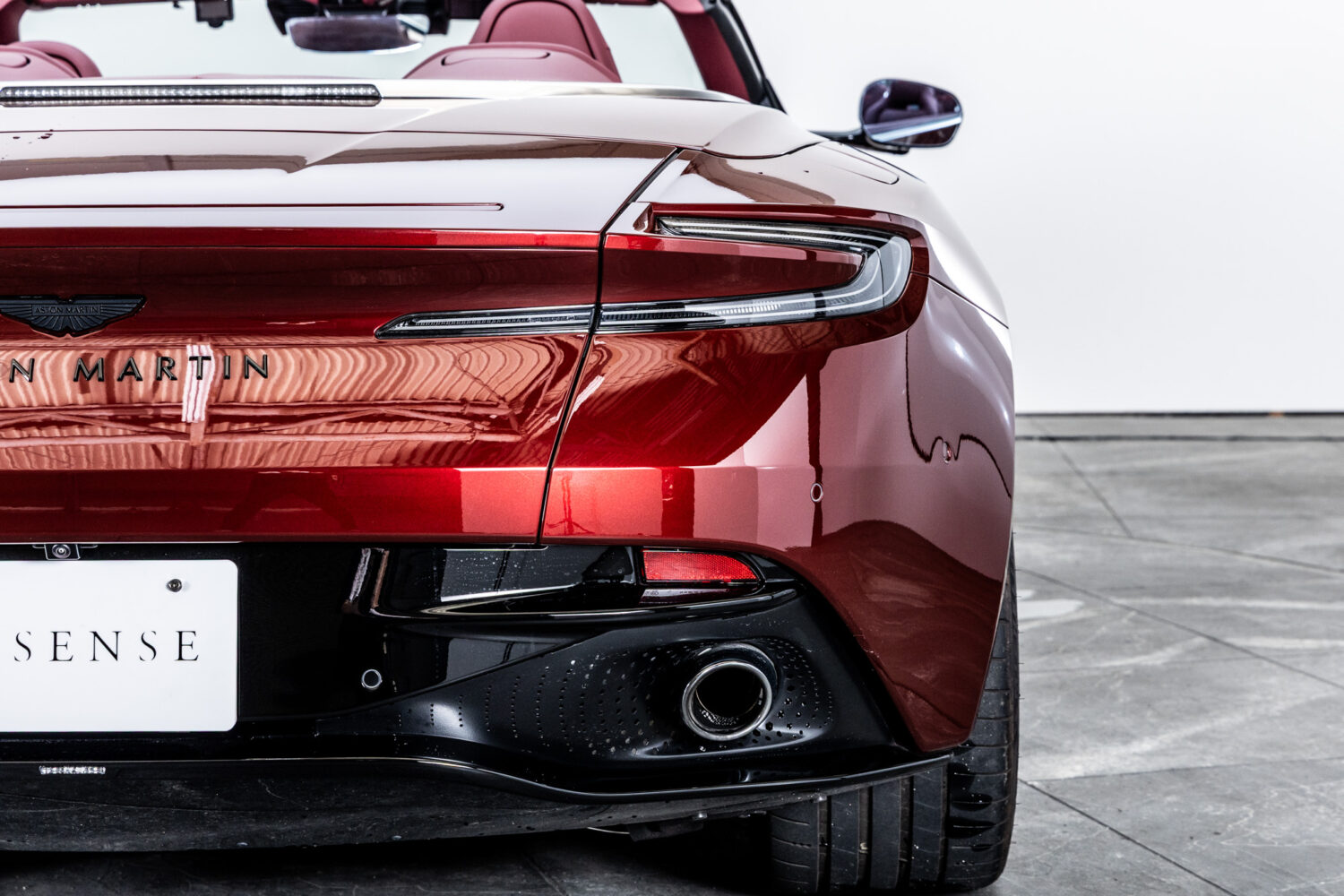 DB12ヴォランテ 4.0 V8