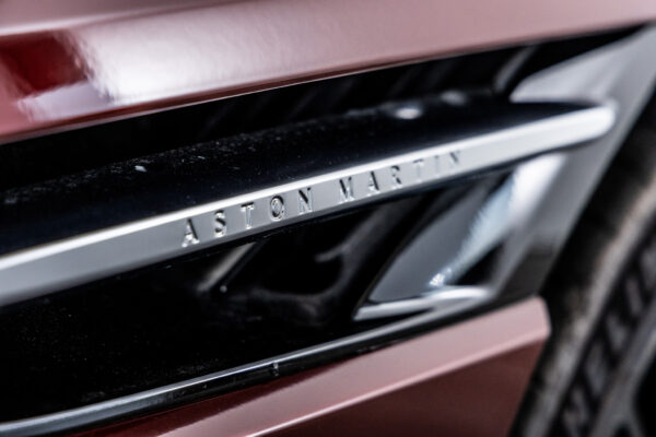 DB12ヴォランテ 4.0 V8