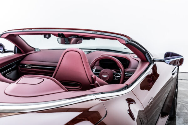 DB12ヴォランテ 4.0 V8