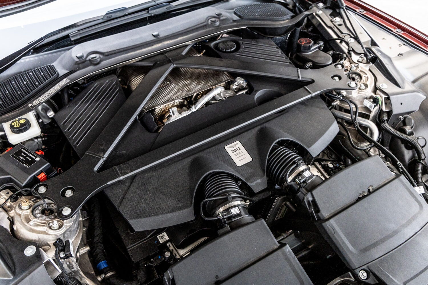 DB12ヴォランテ 4.0 V8