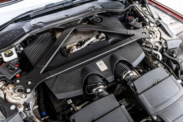 DB12ヴォランテ 4.0 V8
