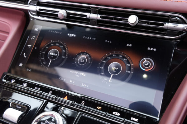 DB12ヴォランテ 4.0 V8