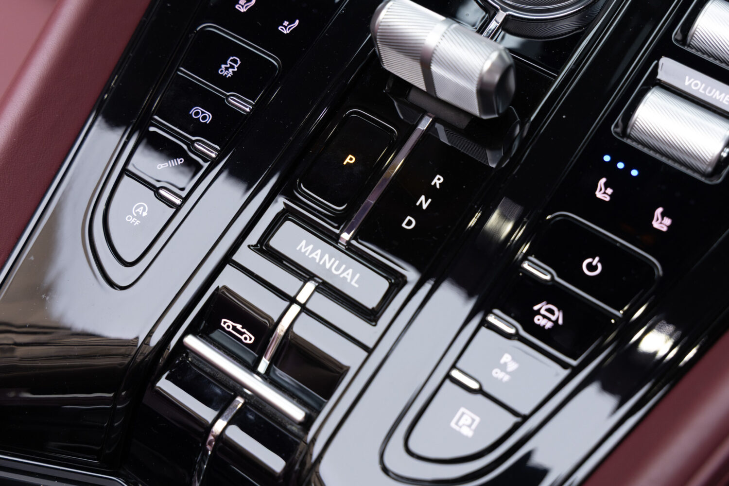 DB12ヴォランテ 4.0 V8