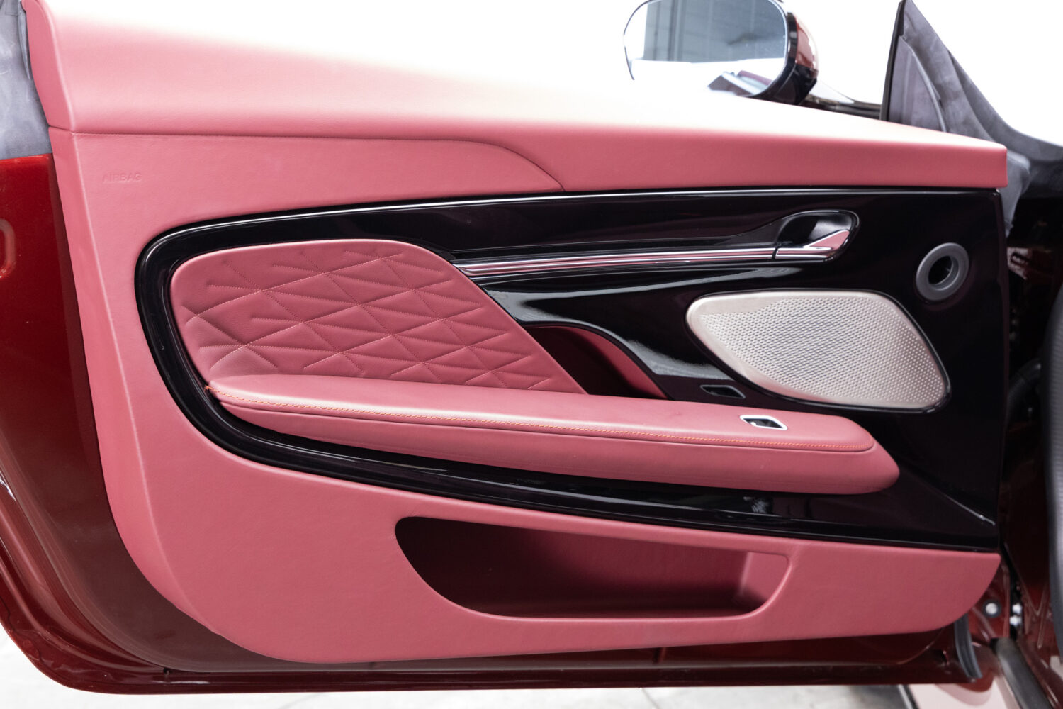 DB12ヴォランテ 4.0 V8