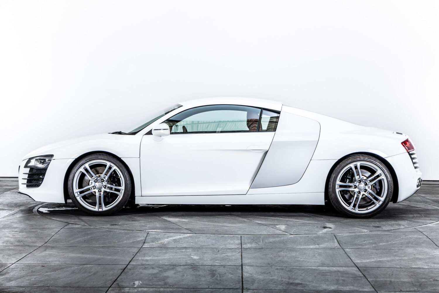 R8 4.2FSIクワトロ 4WD
