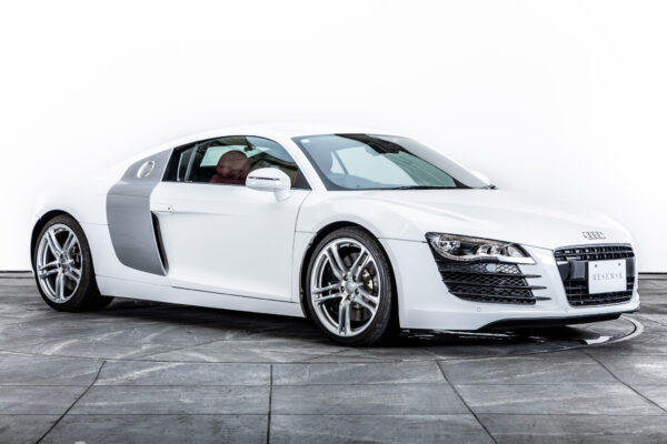 R8 4.2FSIクワトロ 4WD